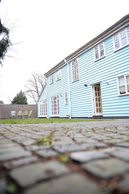 The Greyhound Cottage Chigwell Exterior photo
